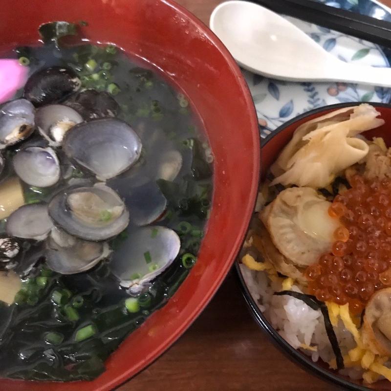 しじみラーメン(太宰らうめんと津軽のめしや・めぇ)