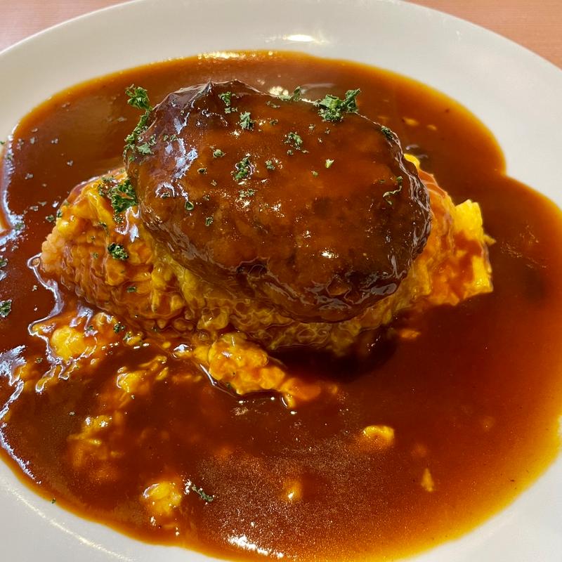 粗挽きハンバーグオムライス(オムライス専門店 イーグル)