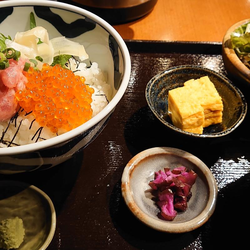 ネギトロいくら丼(ひなの家本店)