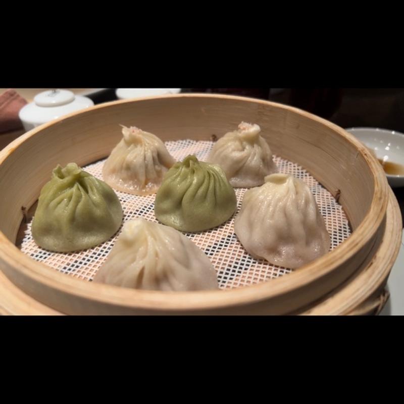 小籠包3種(京鼎樓(ジンディンロウ)ミント神戸店)