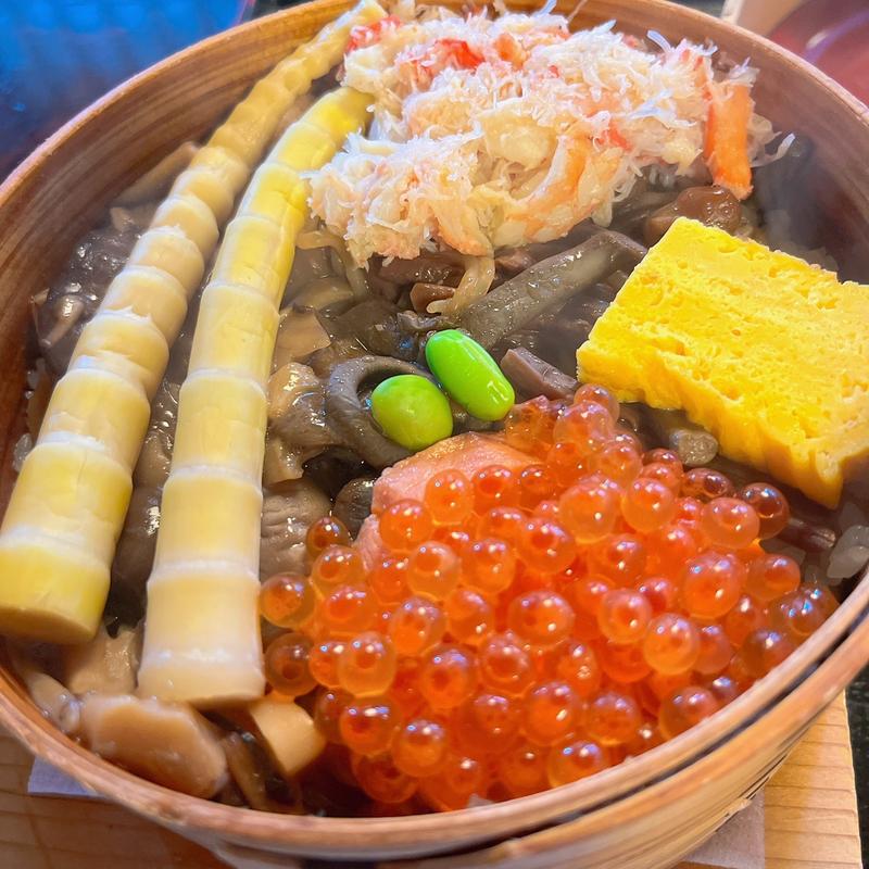 よくばり輪箱飯(田季野 （たきの）)