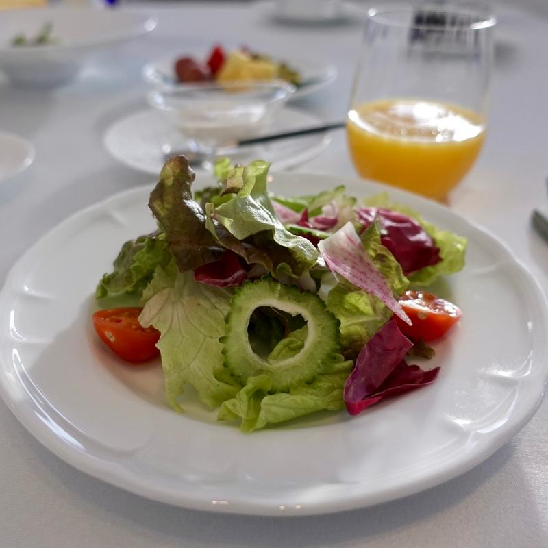 季節の沖縄野菜サラダ(エーゲ海)