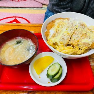 カツ丼(春美食堂 東支店)