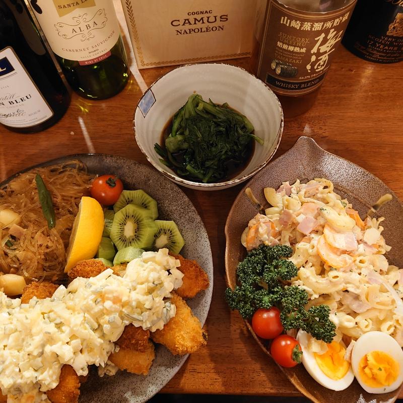 牡蠣フライ、肉じゃがチャプチェ、マカロニサラダ(おうちごはん)