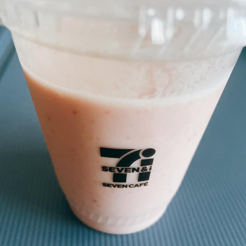 イチゴバナナソイスムージー(セブン-イレブン 川崎小杉法政通り店)