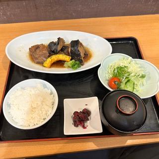 煮魚定食(定食 馬乃米 ３号店（うまのこめ）)