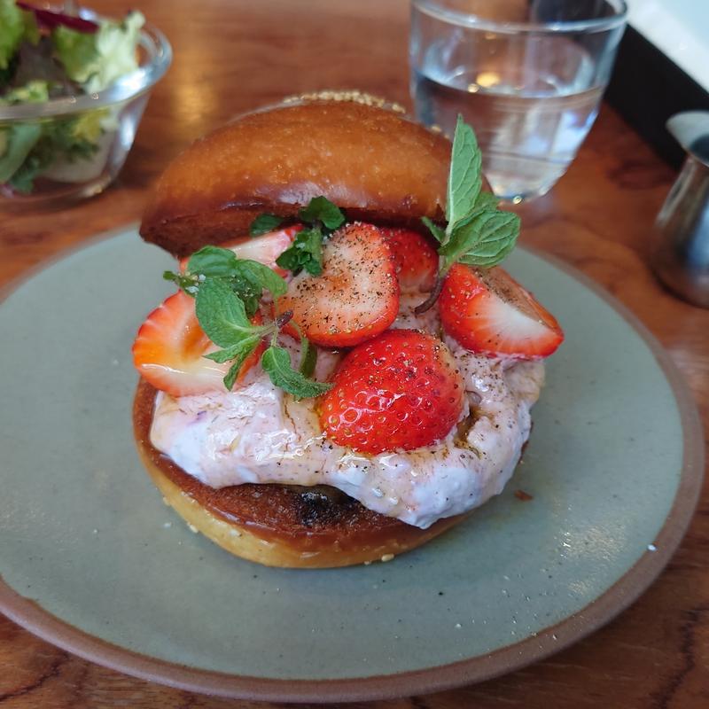 いちごクリームチーズバーガー(チルマティック （Chillmatic）)