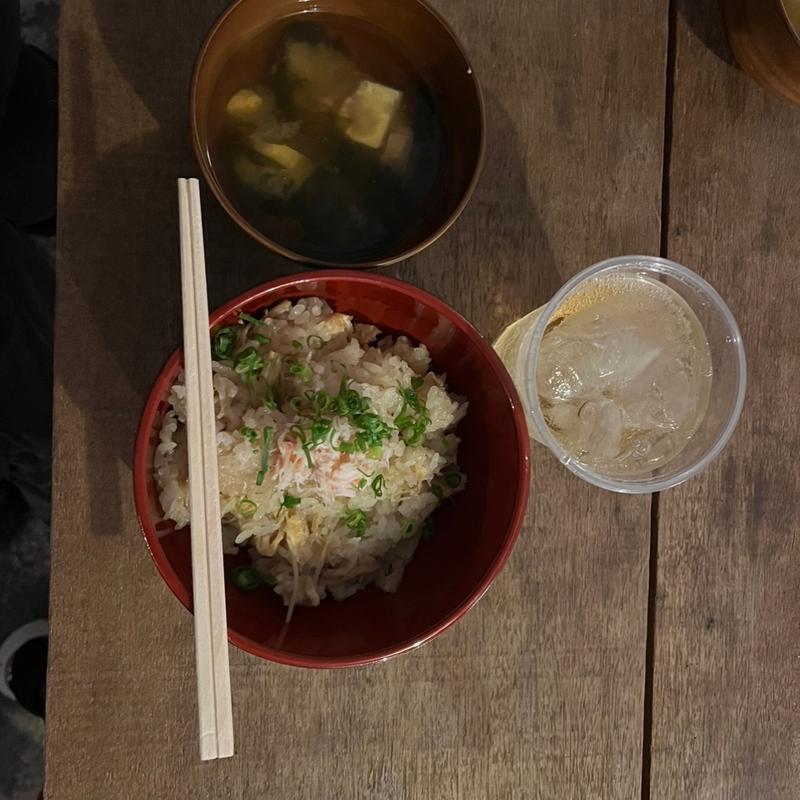 カニの炊き込みご飯　味噌汁付き(リーフルーム （leaf room）)