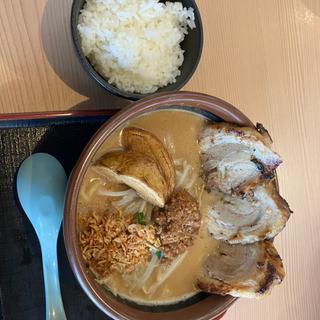 北海道炙りチャーシュー　大盛り(味噌蔵 麺四朗 知立店)