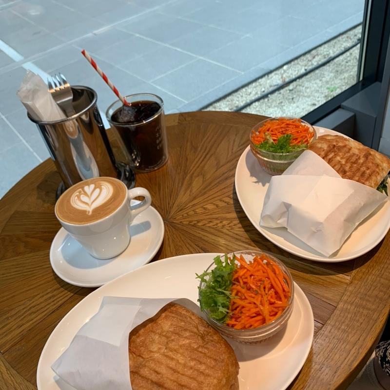 モーニングセット(パンとエスプレッソと博多っと)