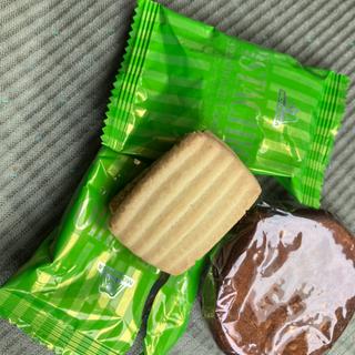 ピスタチオサンドクッキーと栗せんべい(ザ・ビッグ浜松葵町店)