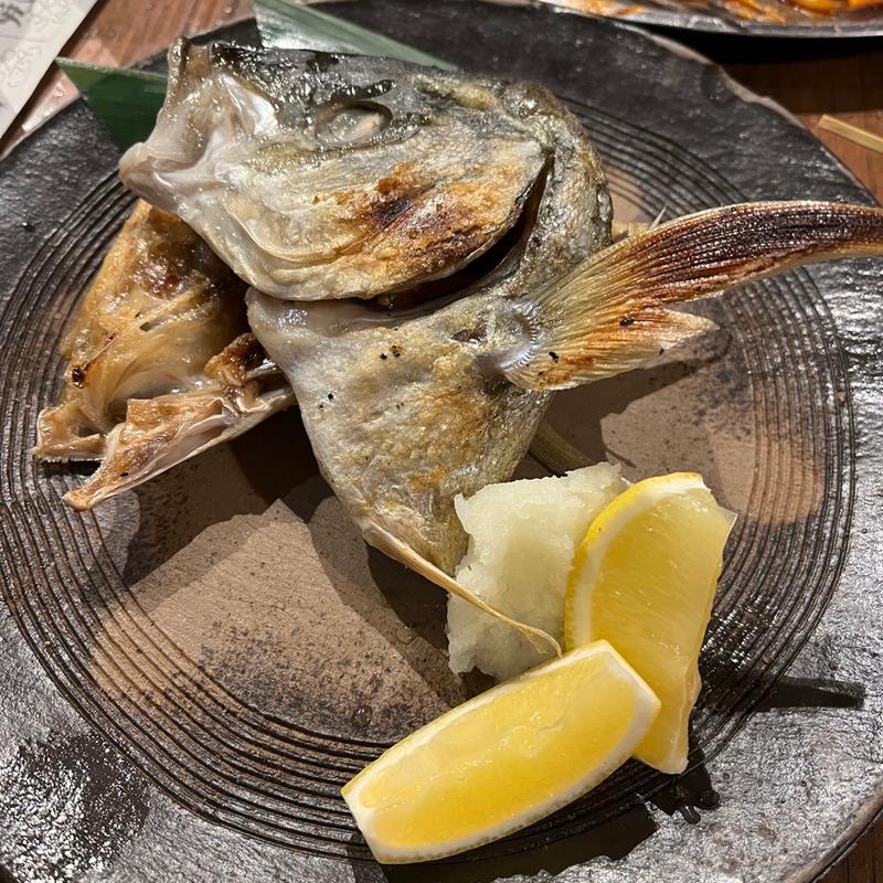 しまあじのカブト焼き(シンヨコ商店)