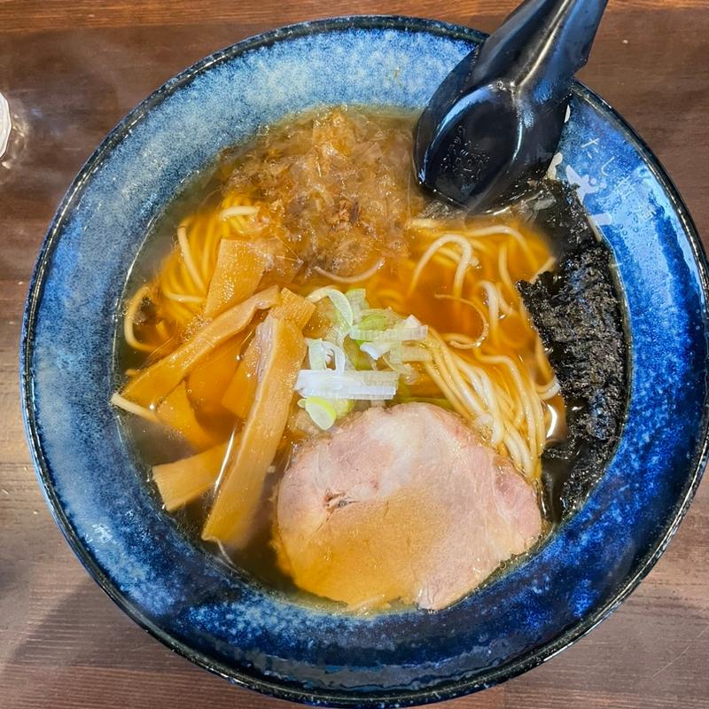 淡麗にぼし(だし拉麺きんざん)