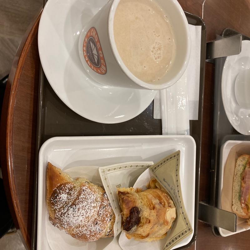 ホットサンド　プレミアムチョコクロ　アーモンド(サンマルクカフェ 　ララガーデン長町店 )