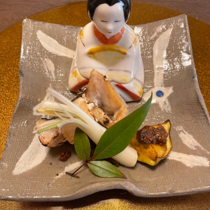 (懐石遊膳 花紅葉)