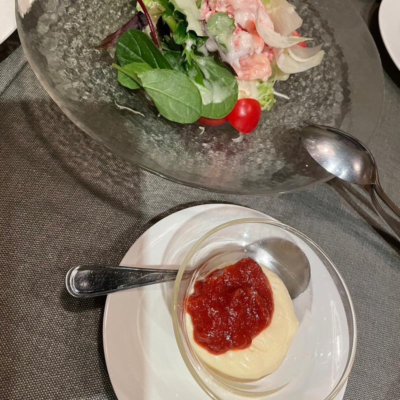 タラバガニのサラダ(洋食手嶋)