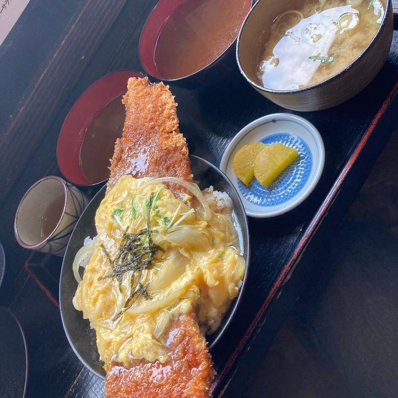 二食丼　（ふくいどん）(こだま食堂)