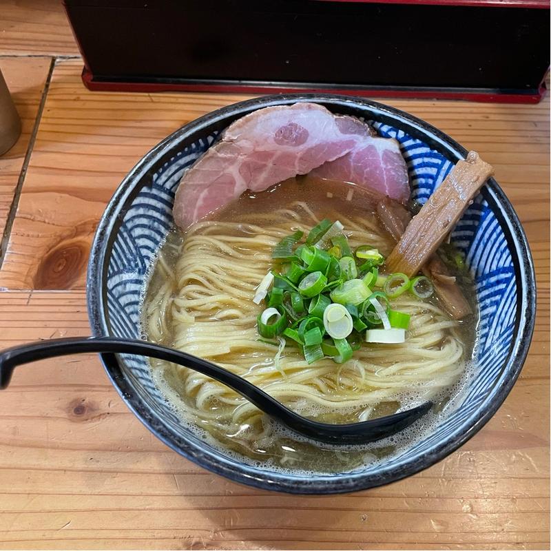 にぼしょうゆらーめん(極麺 青二犀 （ゴクメン アオニサイ）)