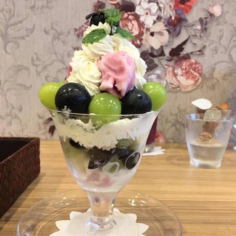 ぶどうのパフェ(フルーフ･デゥ･セゾン)