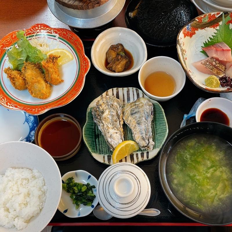 カキ定食(くいどうらく)