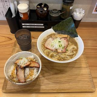 豚骨魚介らぁ麺(麺道 ひとひら)