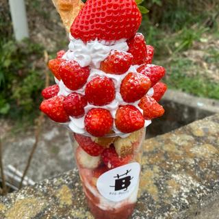 BBパフェ(いちご農家のテイクアウトカフェ~BIG Berry~)