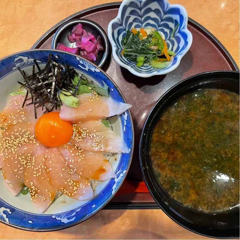 マルサのブリ丼(まるさ水産 （まるさすいさん）)