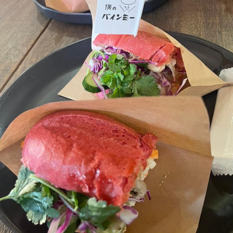 ポークレモングラスとクリームチーズのバインミー(僕のバインミーと芥川珈琲)