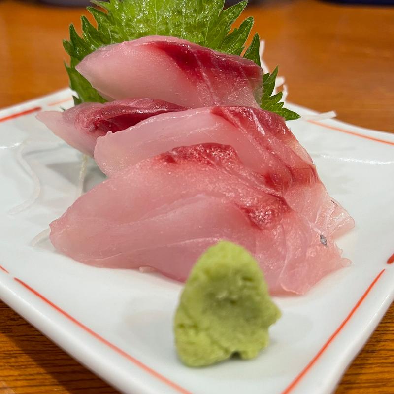 クロムツの刺身(釣宿酒場マヅメ 野毛本店)