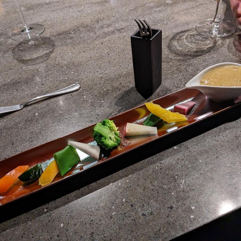 蟹と蟹味噌のバーニャカウダ(ete)