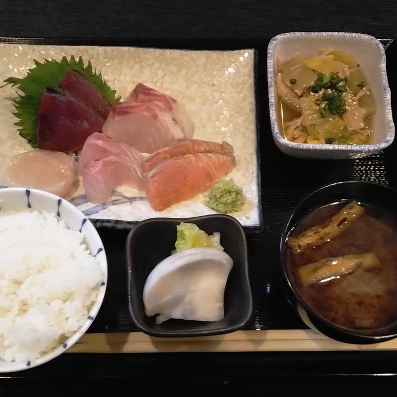 刺身5点盛り定食(旬・酒菜 えーた)