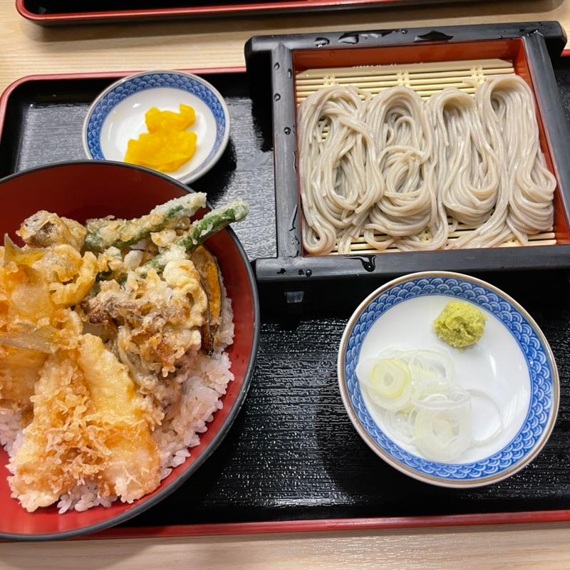 キスときのこの天丼　へぎそばセット(こんごう庵 湯島店 （こんごうあん）)