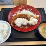 チキンカツ定食(タルタルソース)