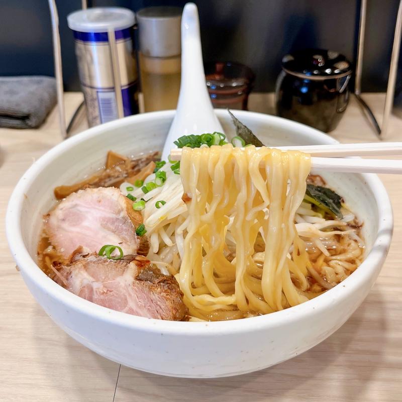 醤油らーめん(はな火屋)