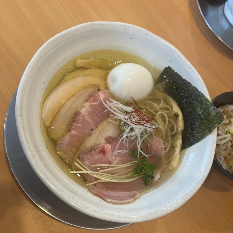 塩ラーメン特製全部のせ(わらび)
