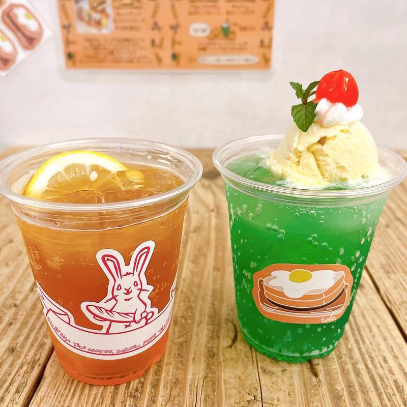 ピーチソーダ クリームソーダ( TOLO COFFE&BAKERY(トロ コーヒーアンドベーカリー))
