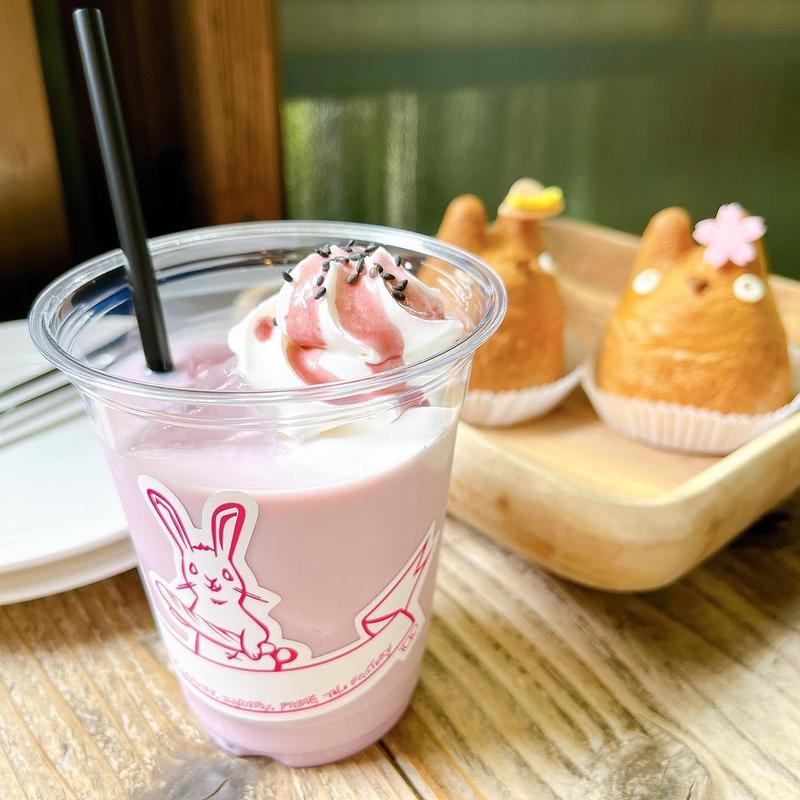 紫芋ラテ( TOLO COFFE&BAKERY(トロ コーヒーアンドベーカリー))