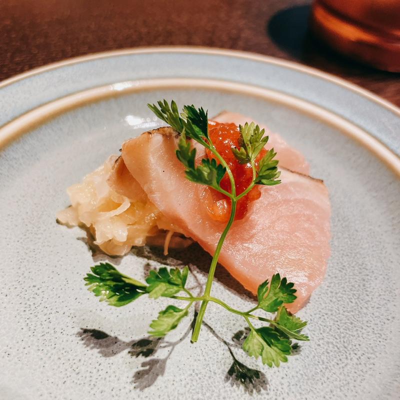 鰆の叩きと梅肉ソース(お酒とごはん　しんこぺ)