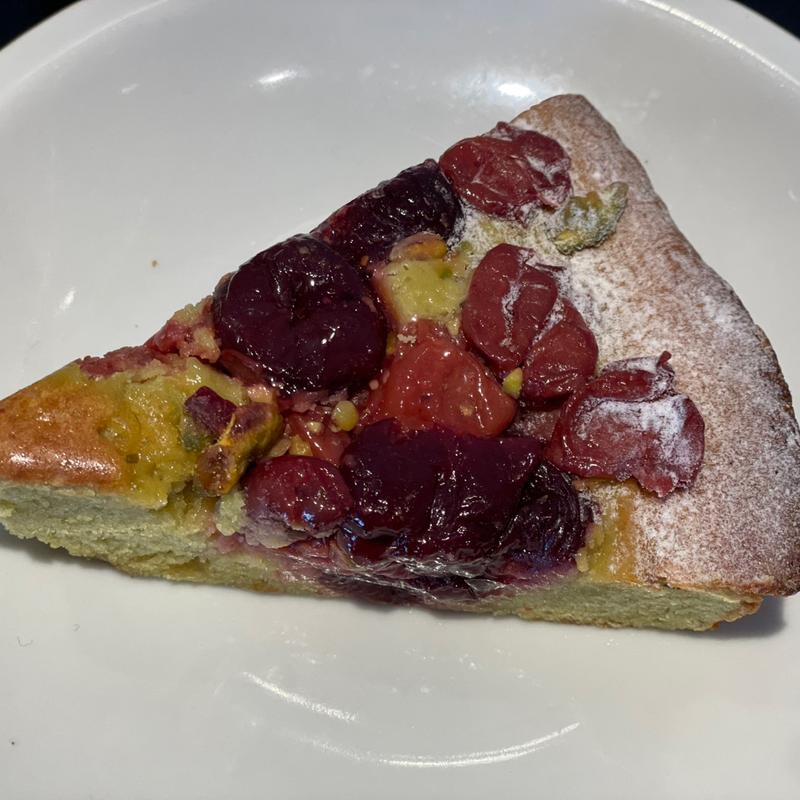 チェリーピスタチオケーキ(DEAN & DELUCA たまプラーザ)