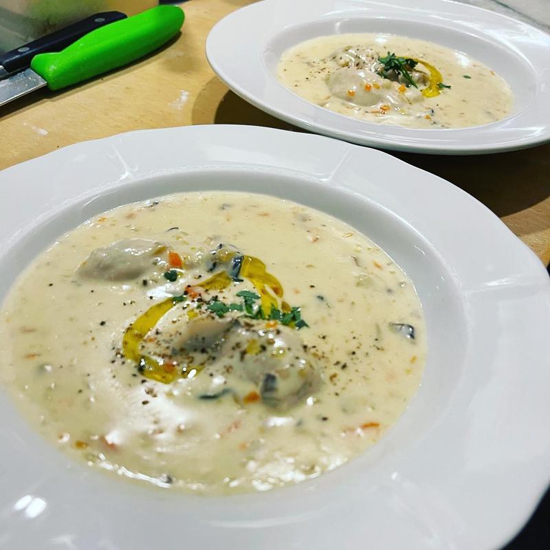 牡蠣のチャウダー(レストラン ボンジョリーナ 高円寺)