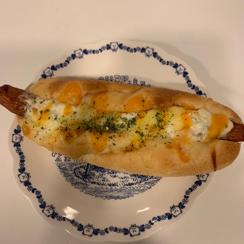 ジューシーウインナーのチーズドック(デリフランス 大井町店)