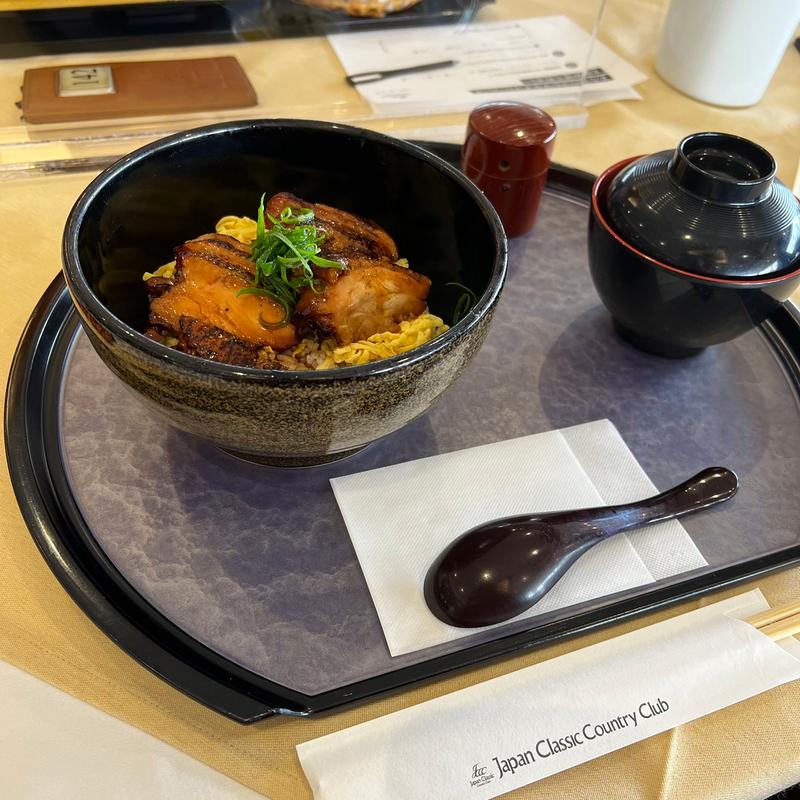 鶏もも肉の照り焼き丼(ジャパンクラシックカントリー倶楽部 )