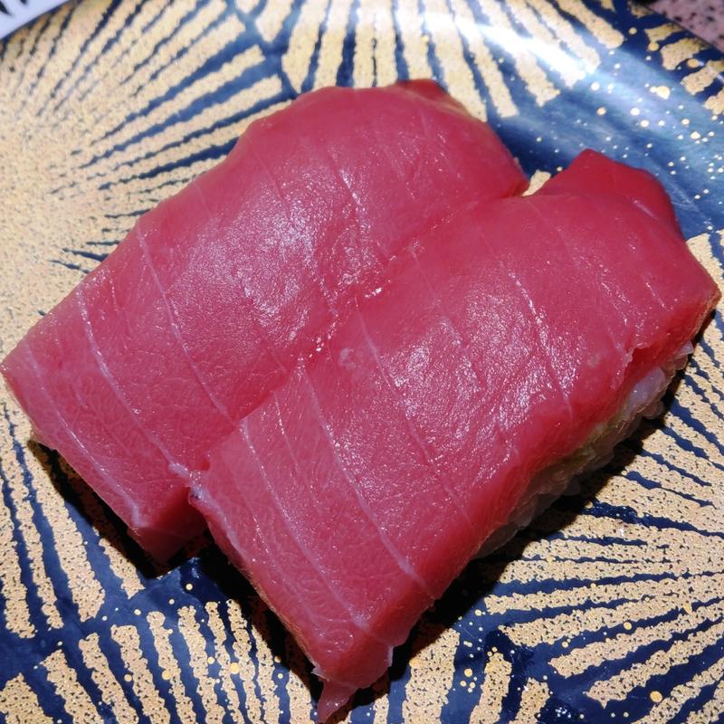 中とろ（本鮪）(回転寿司根室花まる JRタワーステラプレイス店)
