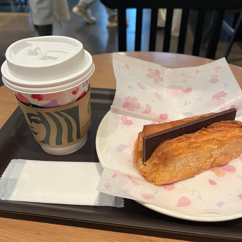 アメリカンホット珈琲＆チョコデニッシュ(スターバックスコーヒー アトレ四谷店)