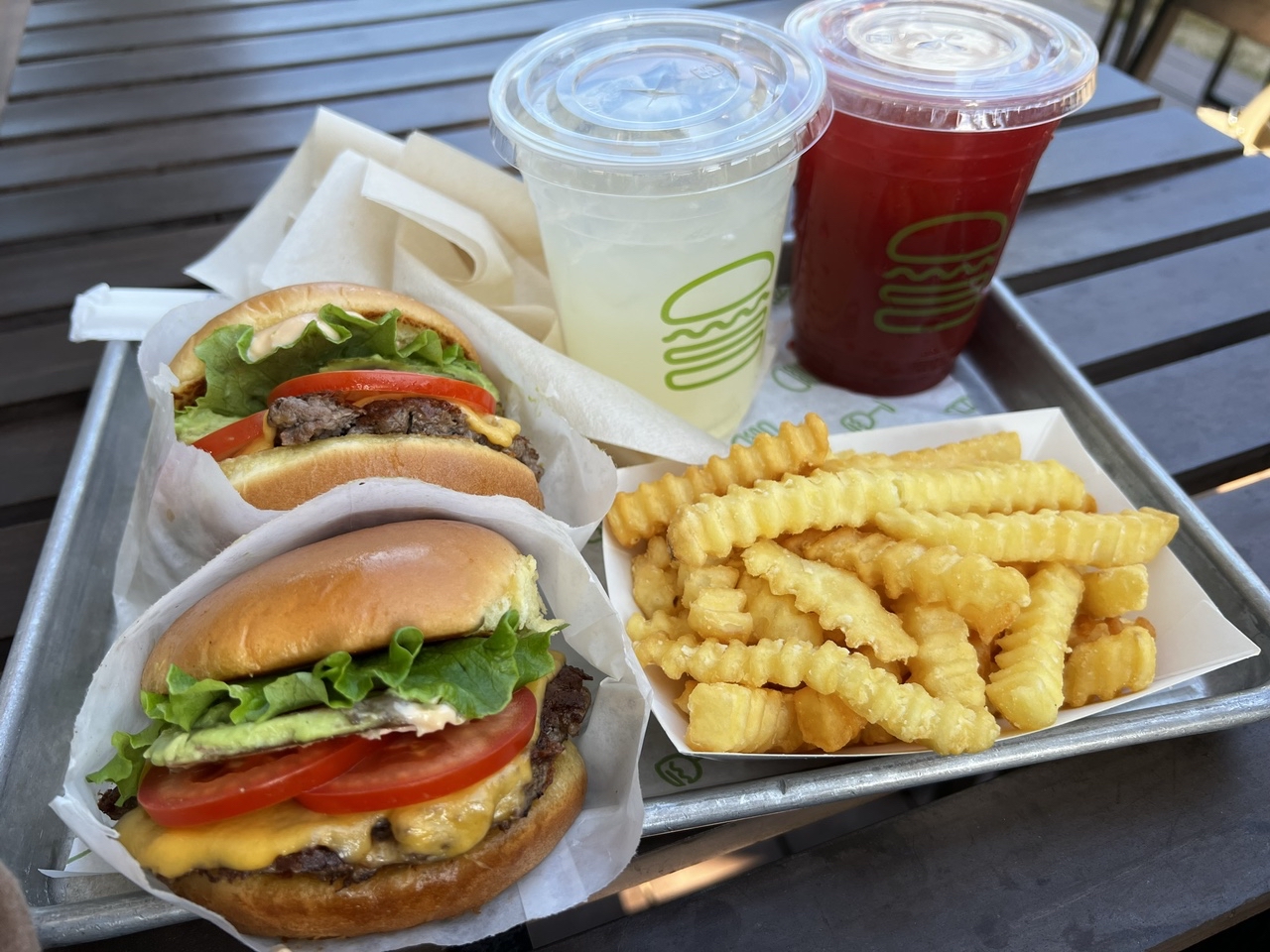 シャックスタックバーガー(シェイク シャック 新宿サザンテラス店)の