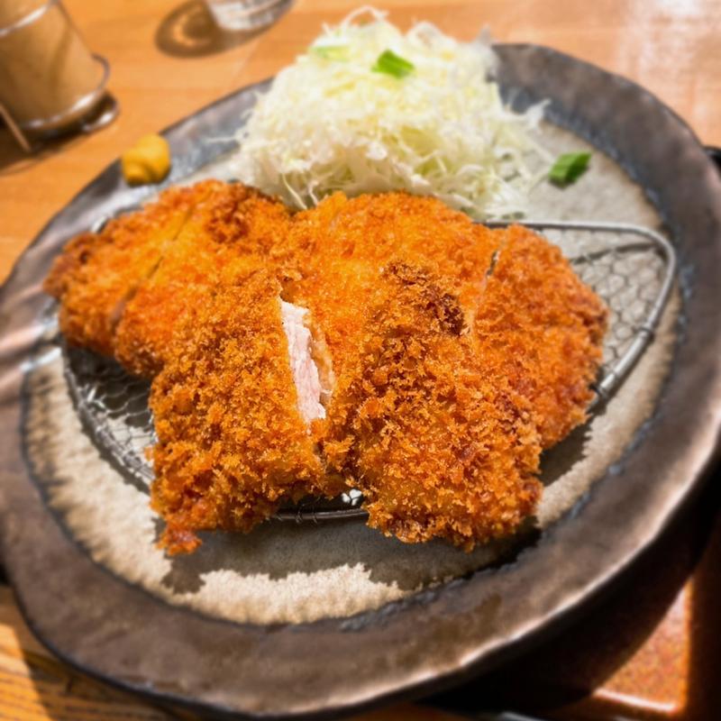 ひれロース食べ比べ膳(味処てっ平 （あじどころてっぺい）)