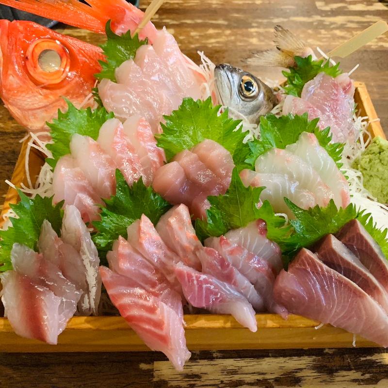 三浦半島地魚どっさり盛り(まるう商店)