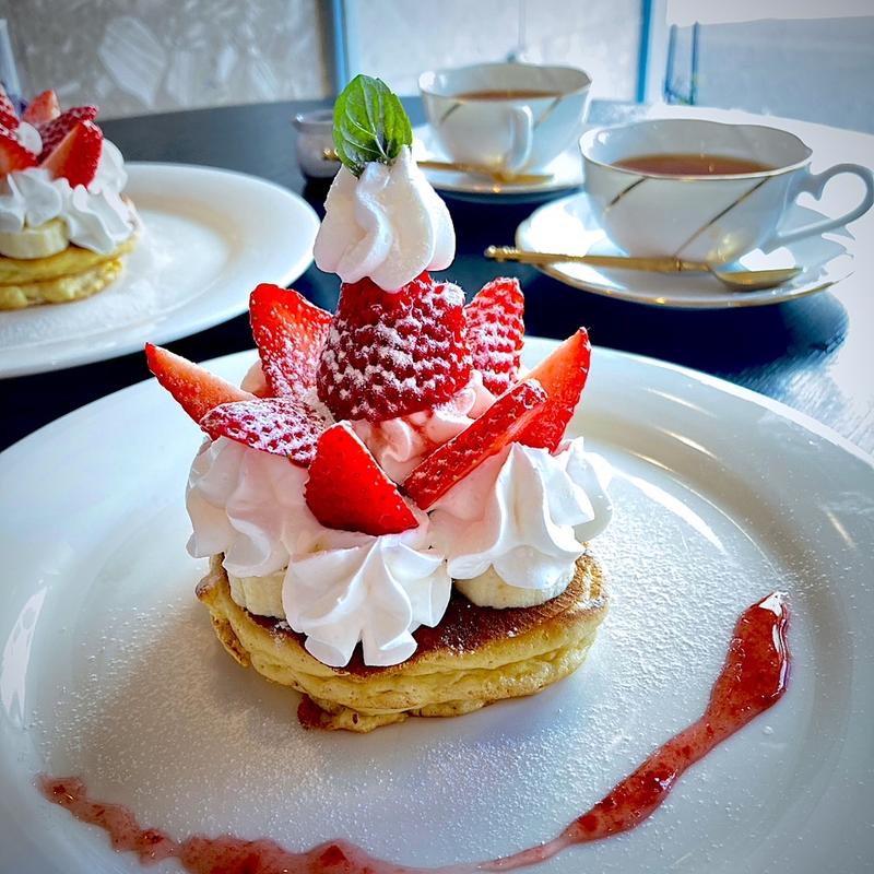 ストロベリーパンケーキ(フルーツハウスおおかわや)