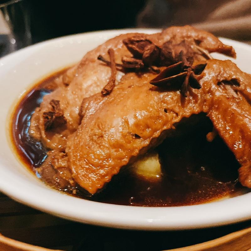 ブルース・リーが愛したスイスチキンウィング(雅宝 ARBOL)