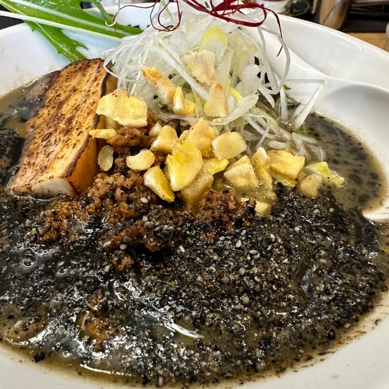 限定黒胡麻担々麺(七志 中山店)
